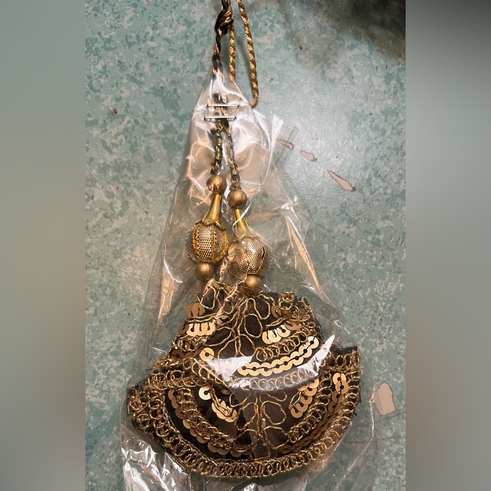 Punjabi latkan tassel